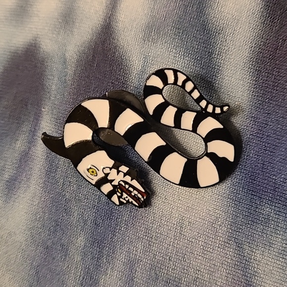 None Jewelry Cool Beetlejuice Evil Sandworm Black White Poshmark